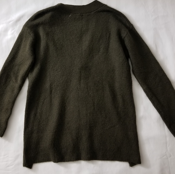 Label Of Graded Goods By H&M Womens Sweater - Picture 4 of 7